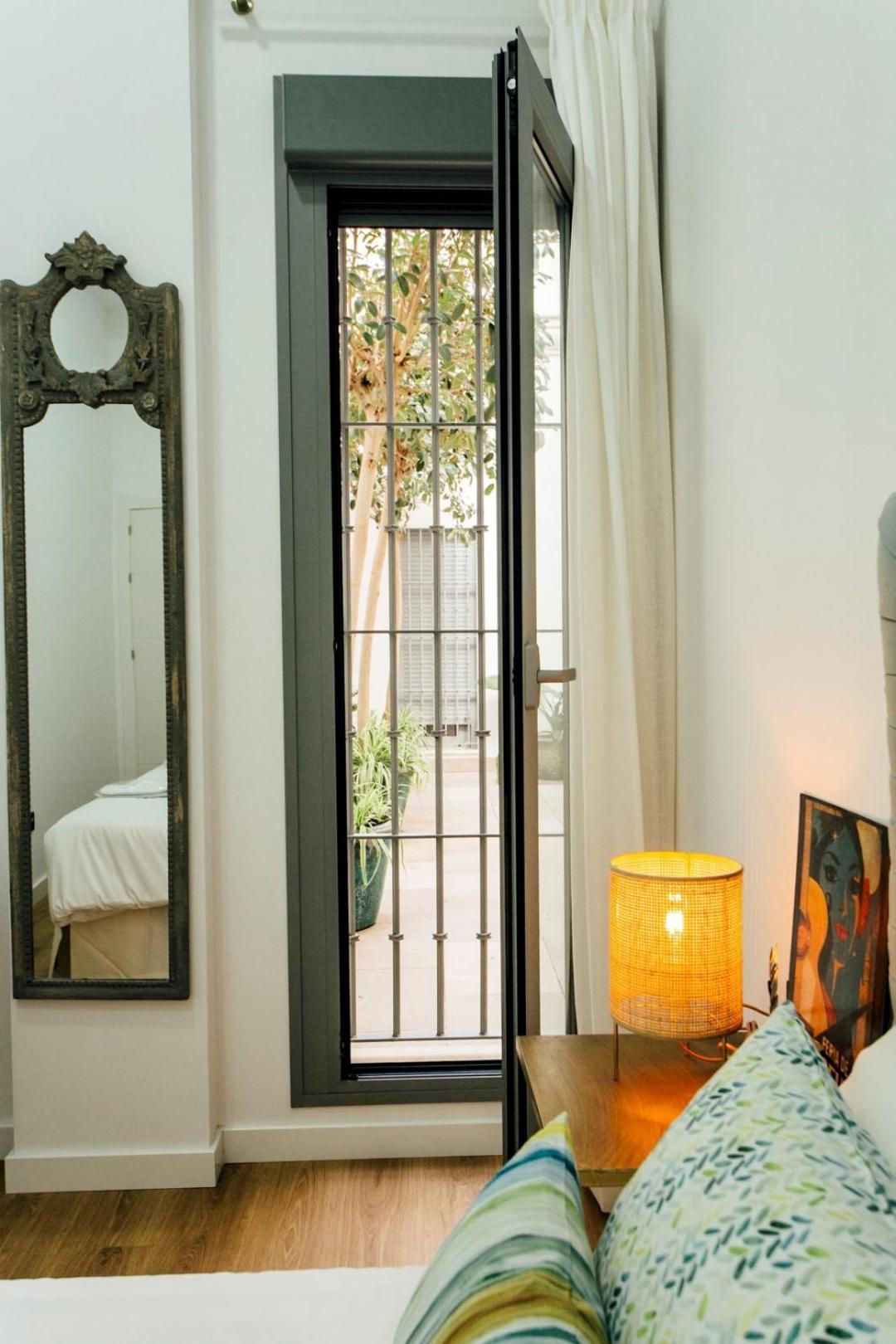 Modern With Seasonal Swimming Pool- 1Bd 1Bth- Goyeneta Apartment Sevilla Exterior foto