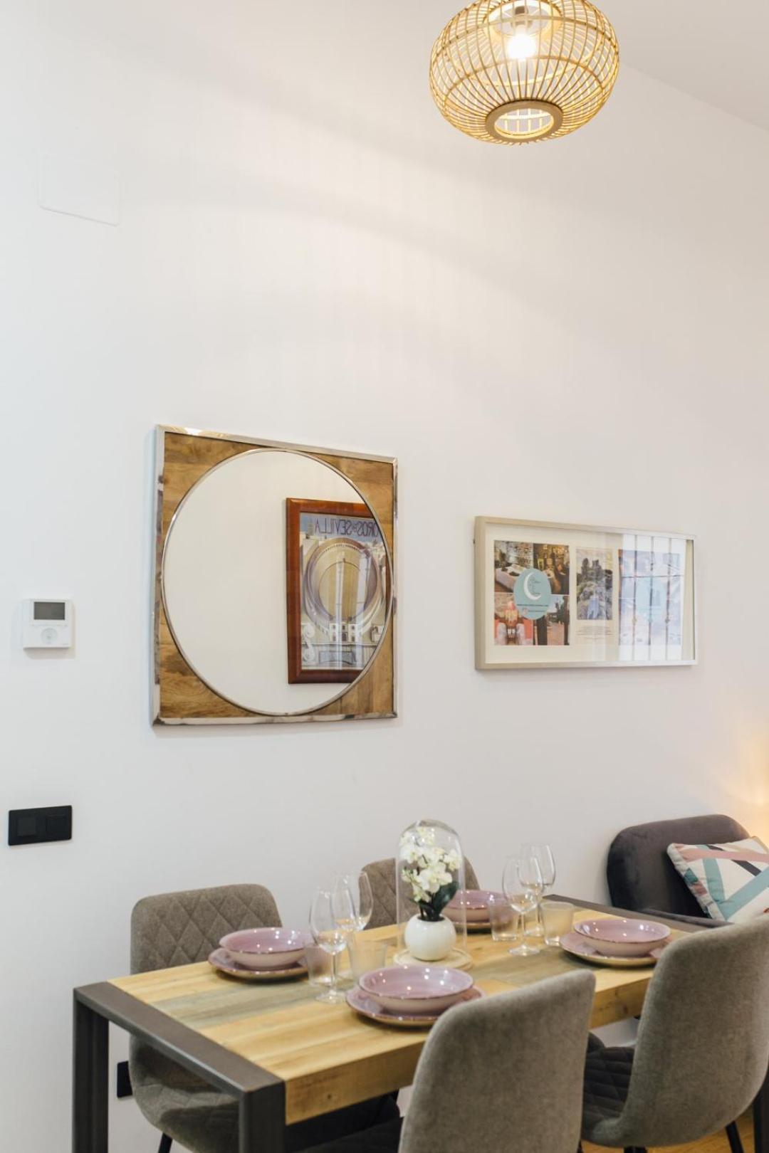 Modern With Seasonal Swimming Pool- 1Bd 1Bth- Goyeneta Apartment Sevilla Exterior foto